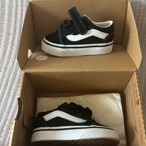 Size 3 Baby Vans - Used